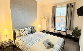 10 Minutes To Central London Vaux